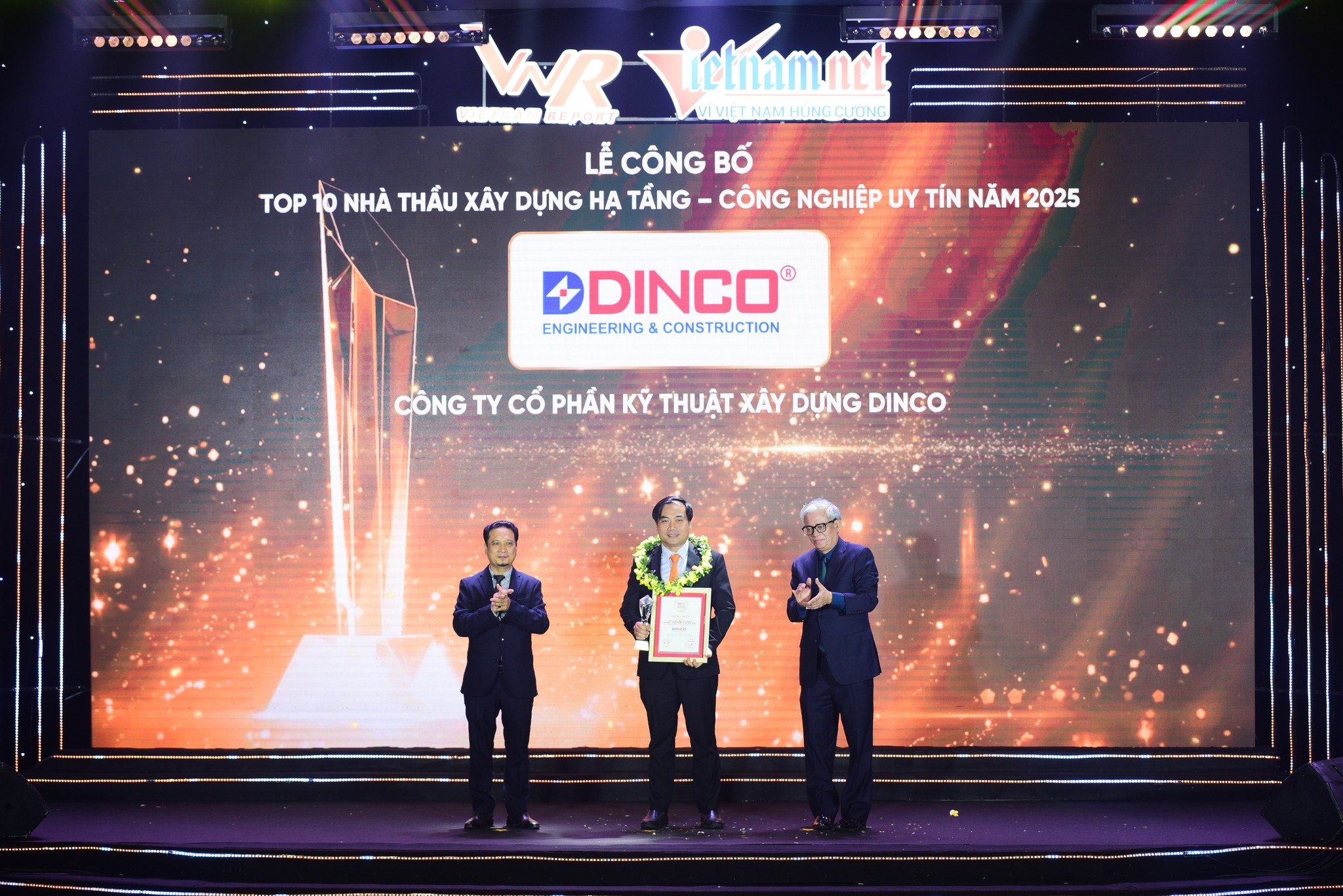 CHÚC MỪNG DINCO E&C TIẾP TỤC ĐẠT DANH HIỆU TOP 10 NHÀ THẦU XÂY DỰNG CÔNG NGHIỆP UY TÍN NĂM 2025