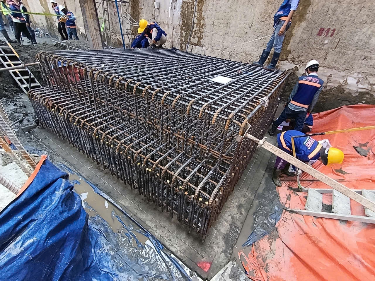 IMAGES OF REBAR WORK AT THE DANANG LANDMARK TOWER PROJECT